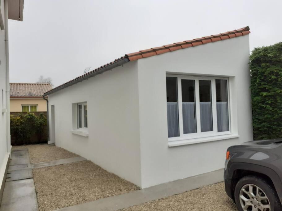 Mini Loft Lägenhet Saintes Exteriör bild