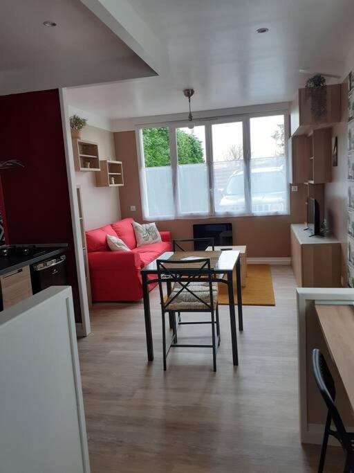 Mini Loft Lägenhet Saintes Exteriör bild