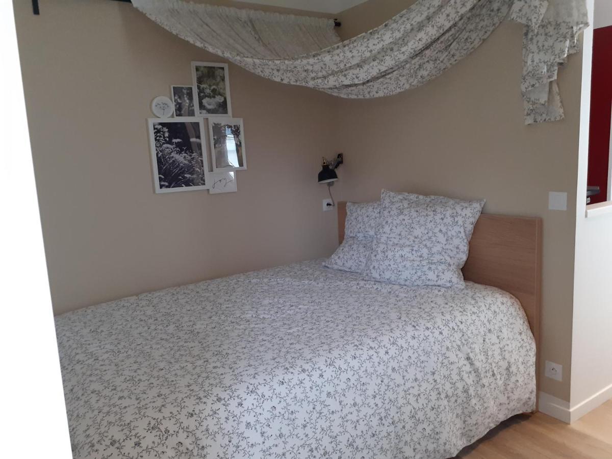 Mini Loft Lägenhet Saintes Exteriör bild